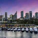 Spectacular Waterfront With Cosmopolitan Lifestyle